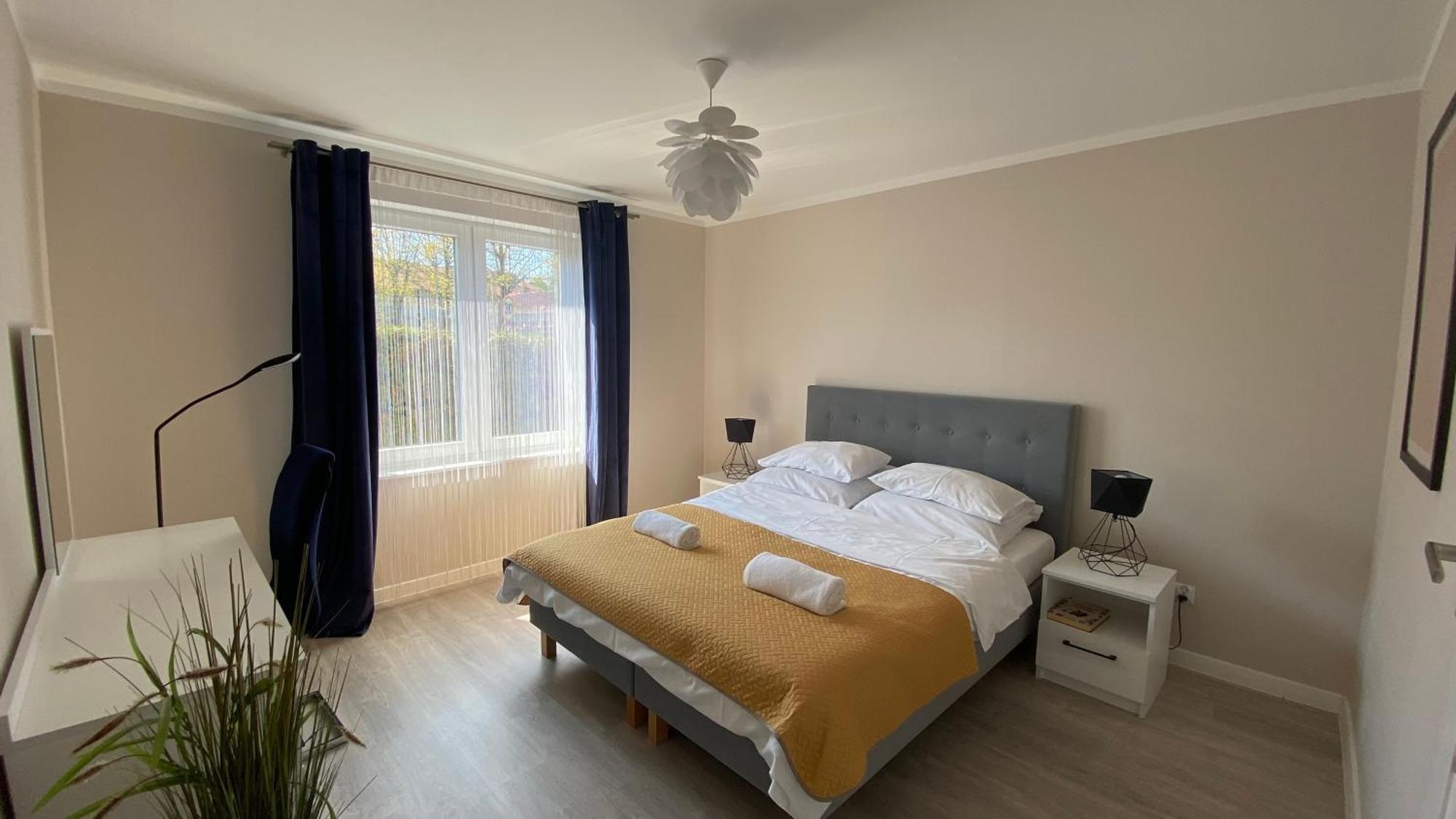 Apartamenty Fredry Lesko Bagian luar foto